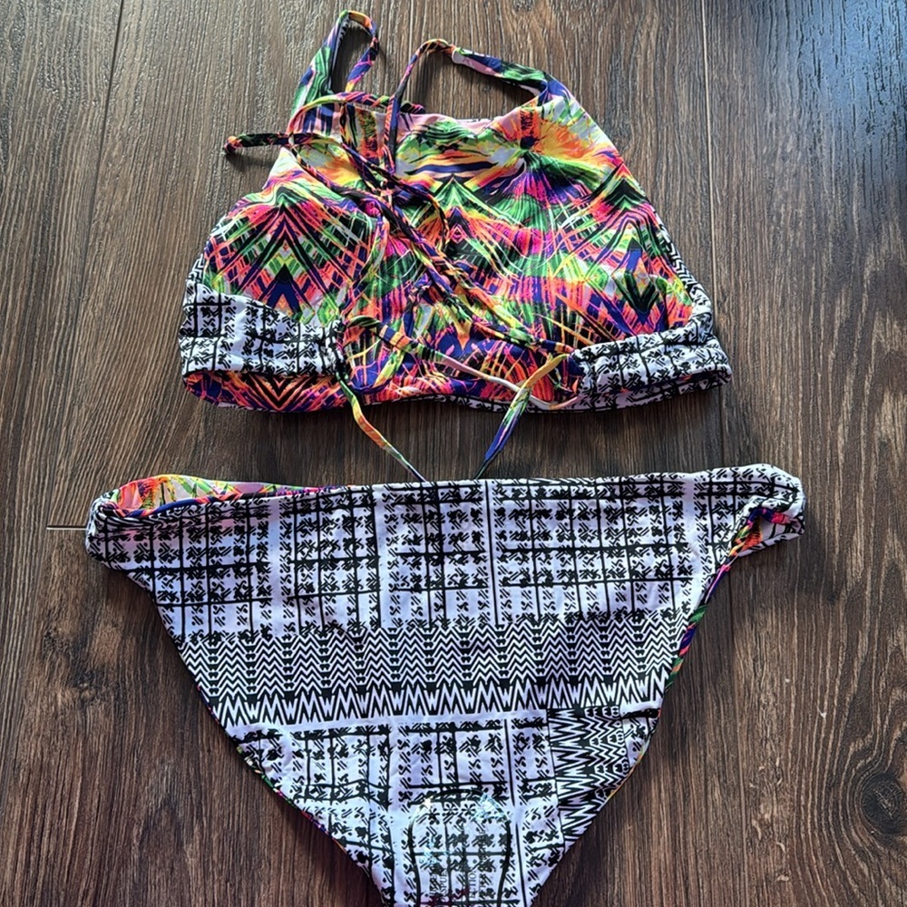 Reversible two piece - Picture 6 of 6